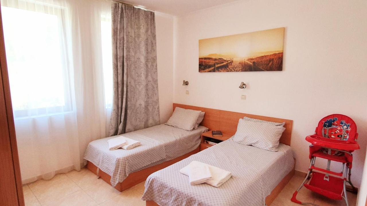Relax From The Paradise In The Heart Of Sveti Vlas Exterior photo